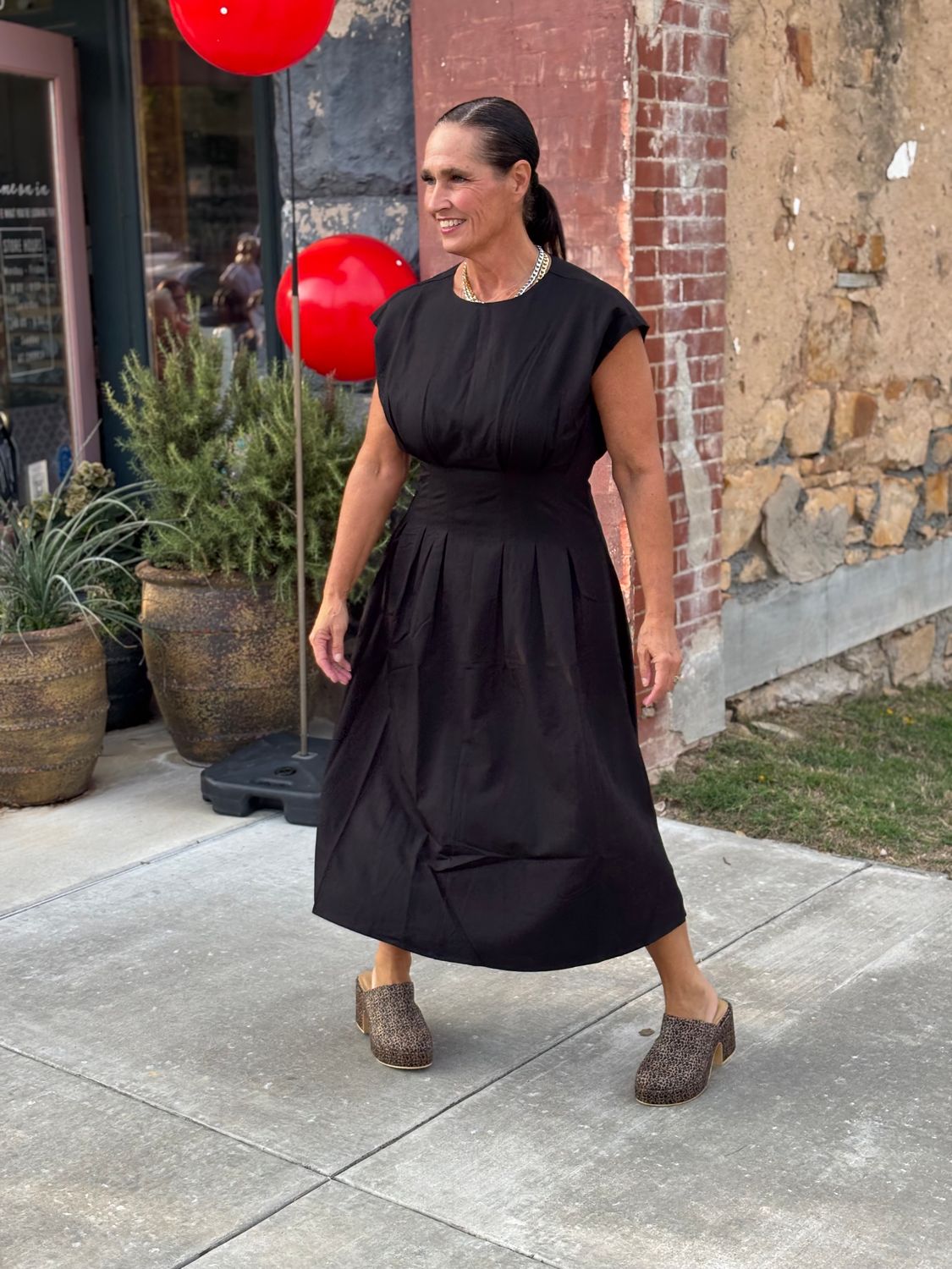 SLEEVELESS MAXI DRESS