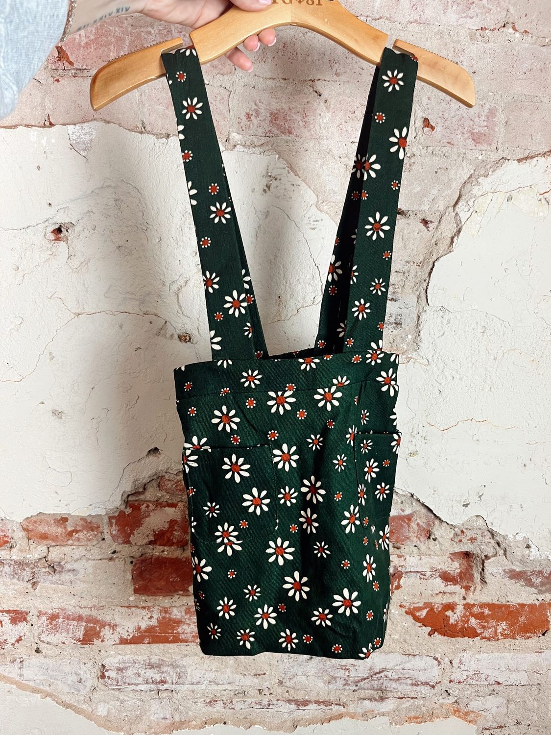 FLOWER SUSPENDER SKIRT