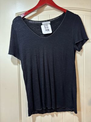 SCOOP NECK BLACK