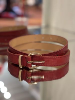 HORSESHOE BUCKLE BELT