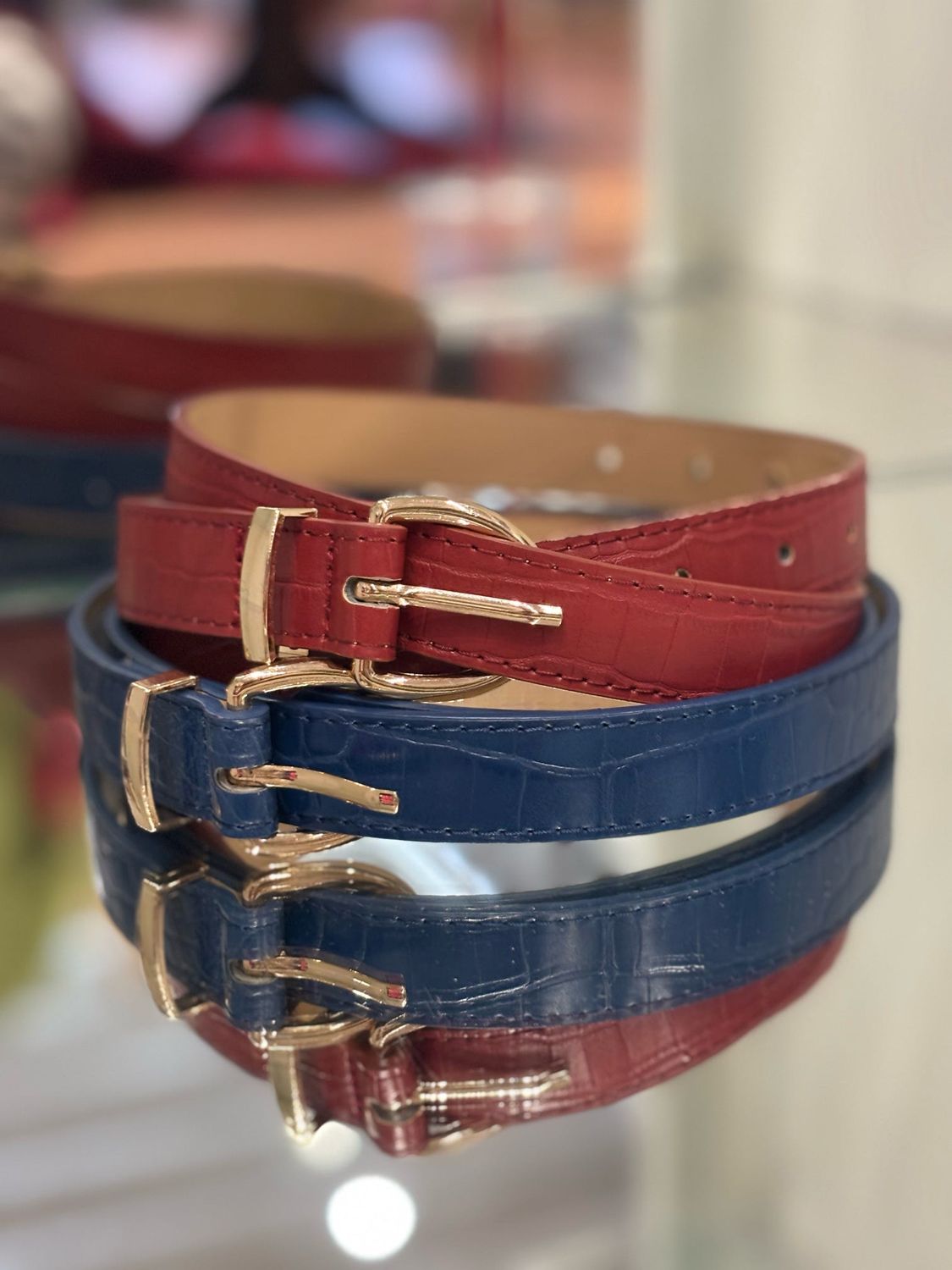 HORSESHOE BUCKLE BELT