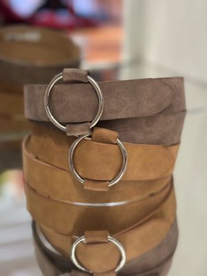CIRCLE BUCKLE BELT