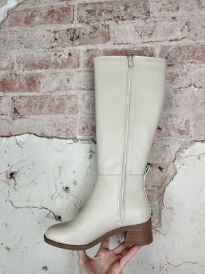 VINTAGE BOOTS