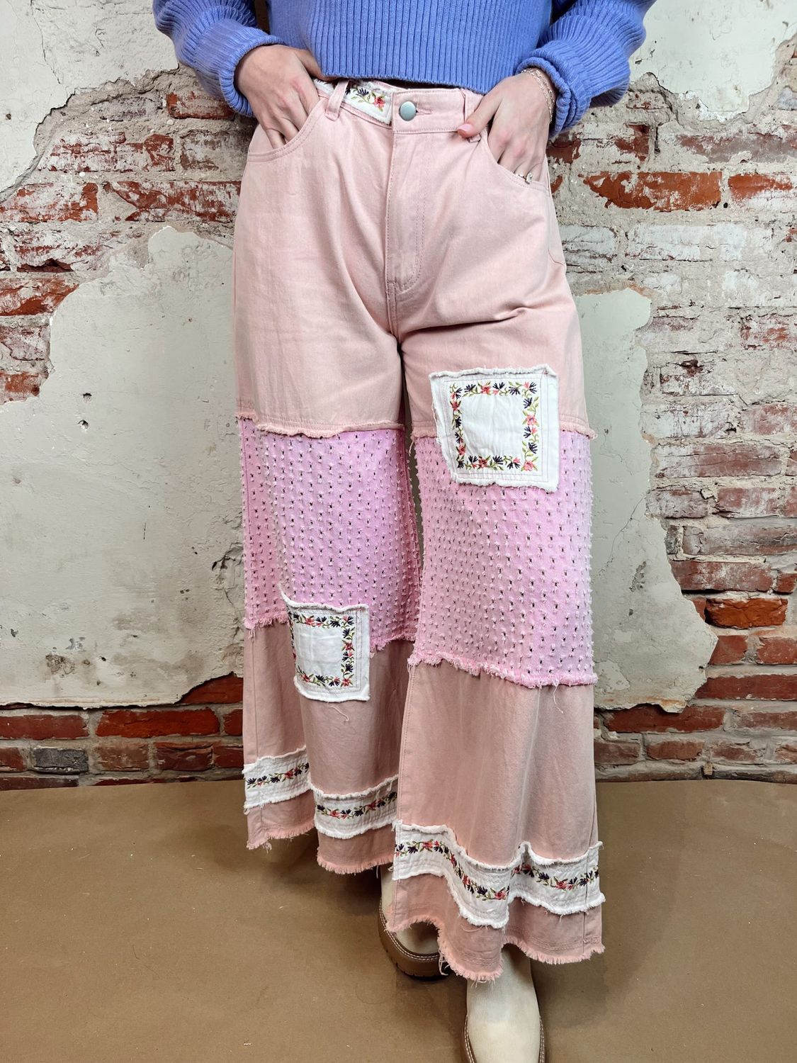 FLORAL PATCH STRAIGHT