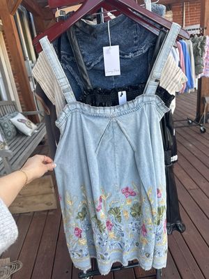 FLORAL DENIM