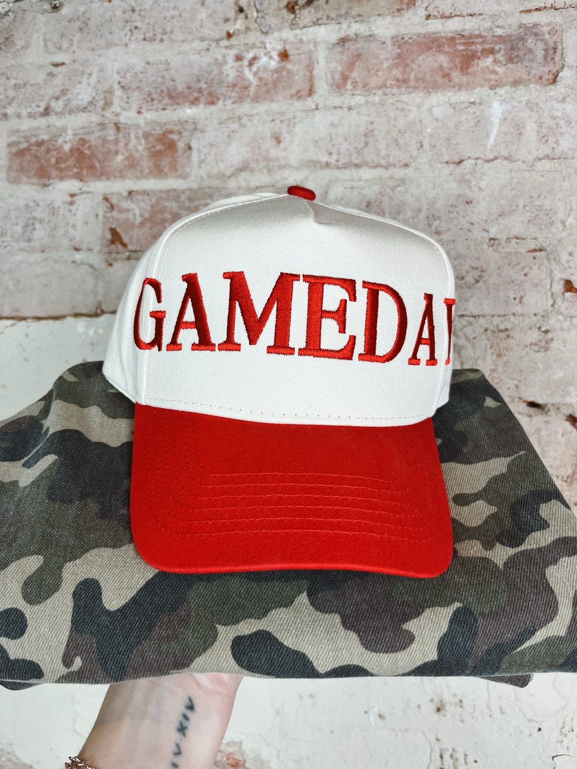 GAMEDAY WRAP AROUND TRUCKER