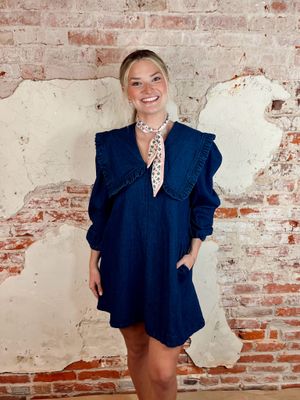 OVERSIZE RUFFLE COLLAR