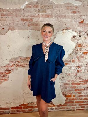 OVERSIZE RUFFLE COLLAR