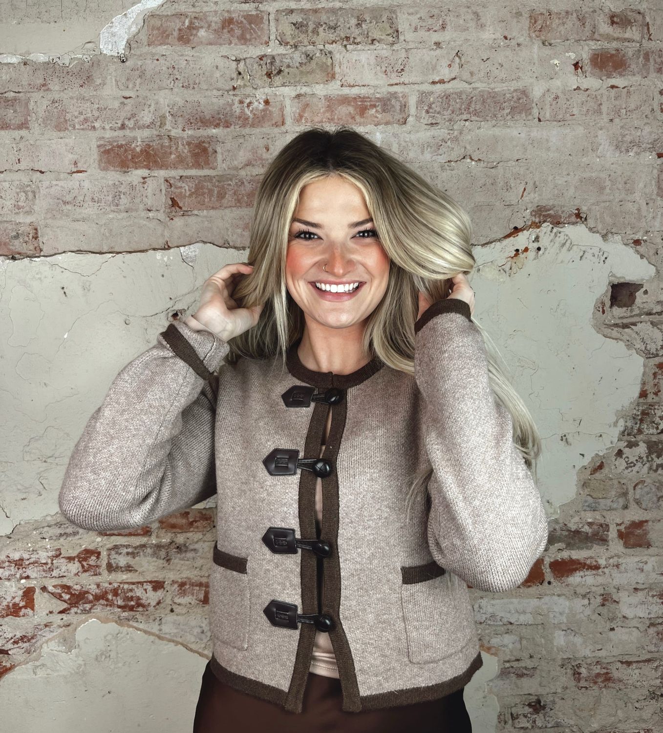 BUTTON KNIT CARDIGAN