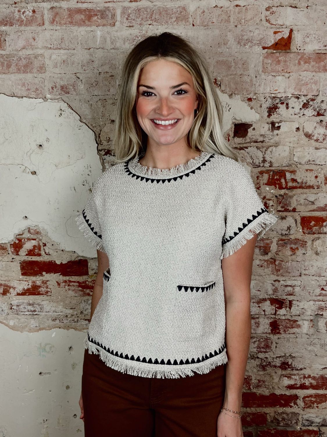 SLEEVELESS TWEED TOP