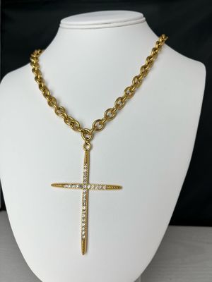 LUXE CROSS NECKLACE