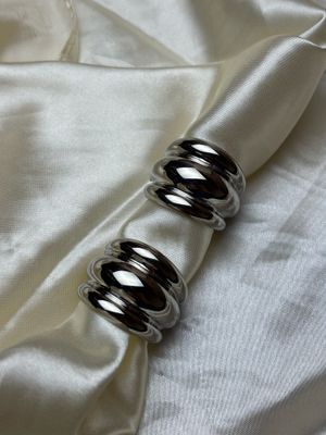 BELLA HOOPS