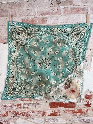 A RARE BIRD LACE KERCHIF