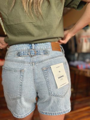 MID-RISE SAMMIE BARREL SHORTS