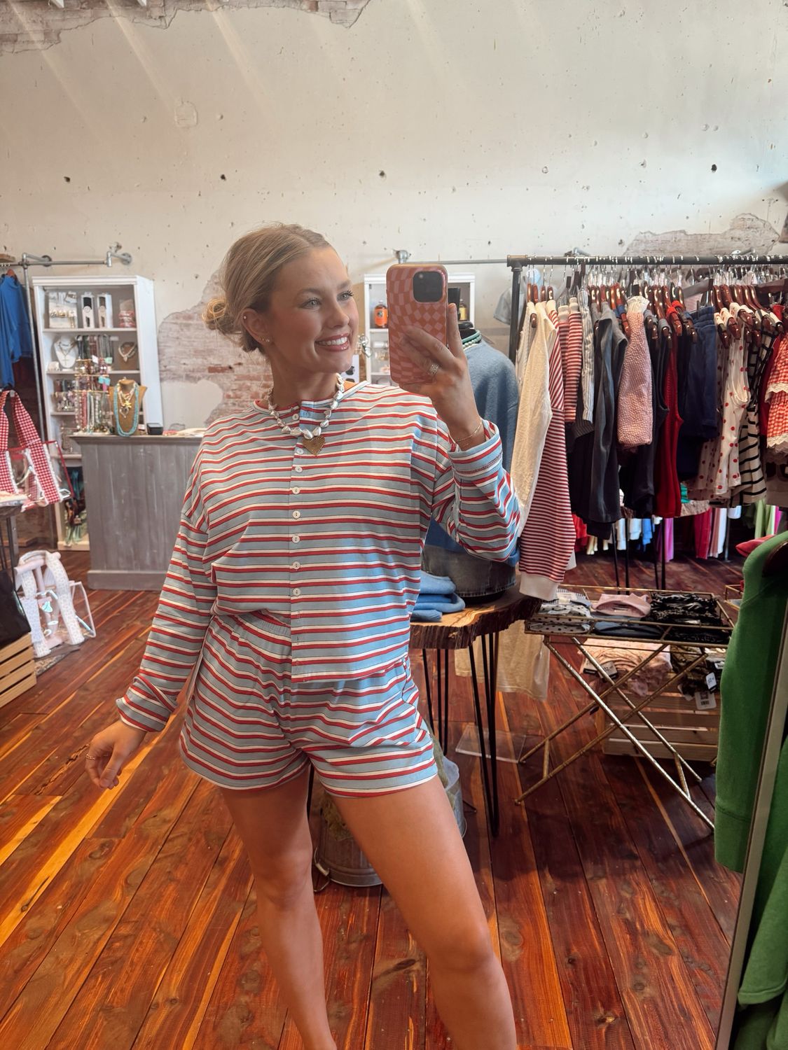 RETRO STRIPED