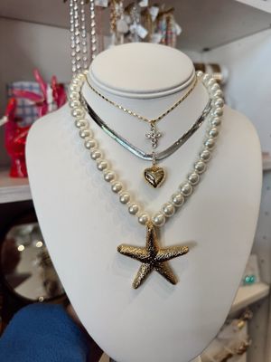 MYRA NECKLACE