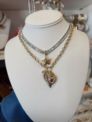 MYRA NECKLACE