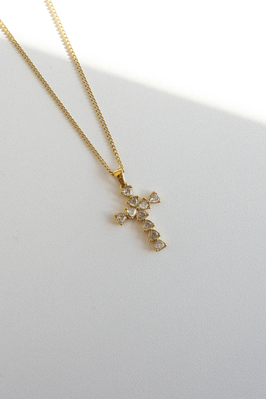 HERA HEART CRYSTAL HEART  NECKLACE