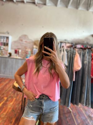 SLEEVELESS CROP TOP