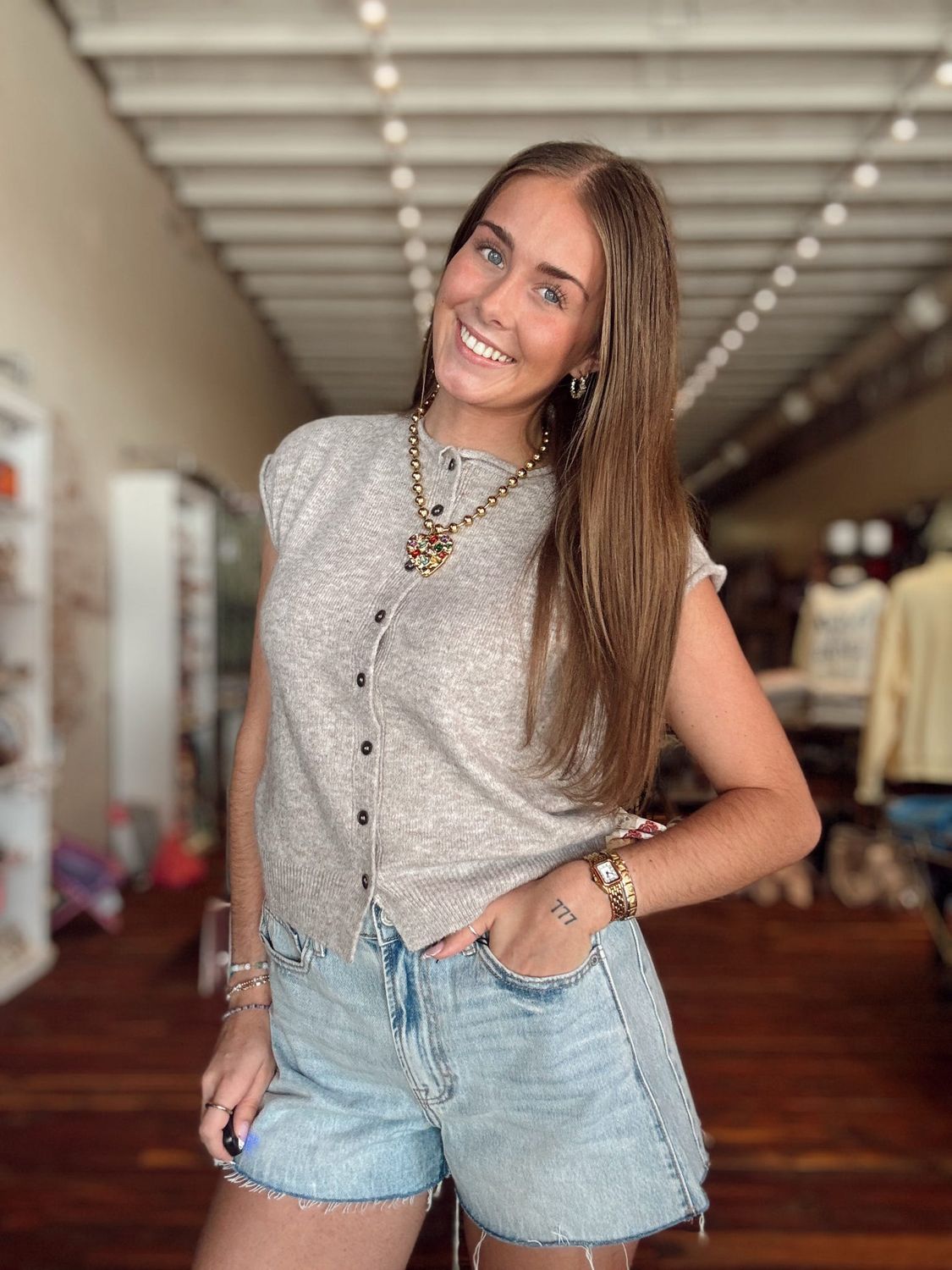 THE HOLLY CARDI