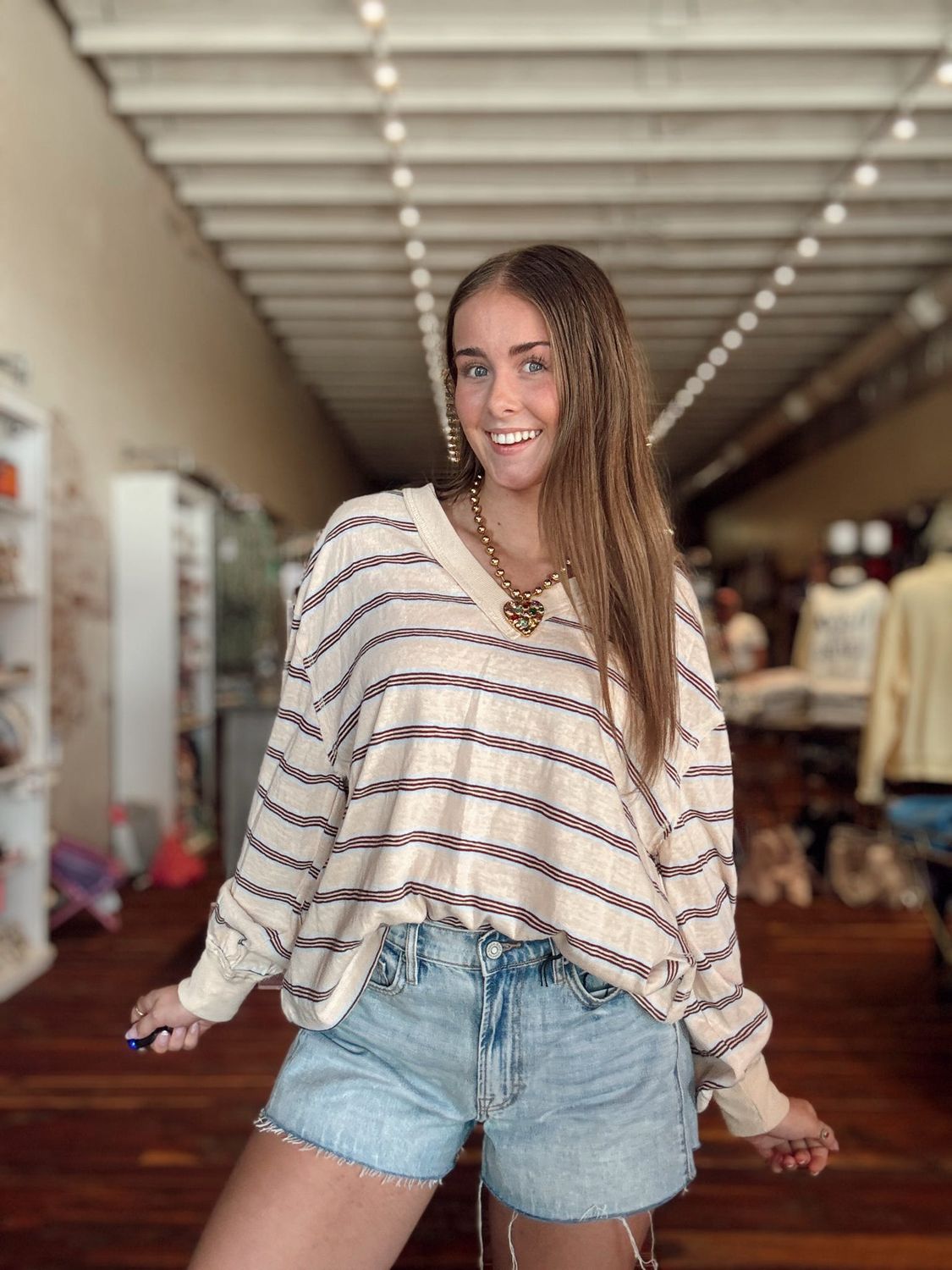 V NECK KNIT TOP