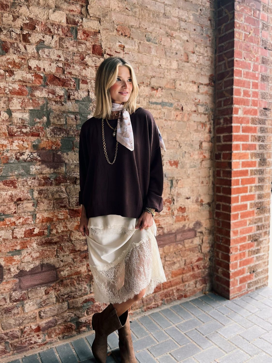 LACE TRIM SKIRT