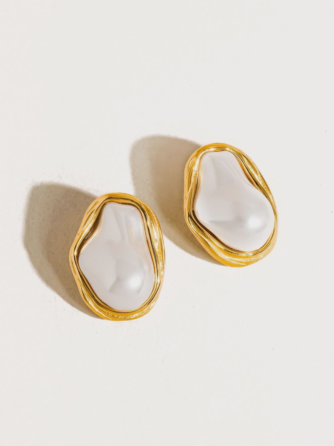 Pearl Round Earring