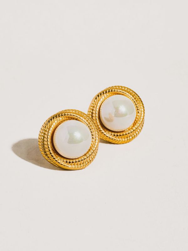 Pearl Studs