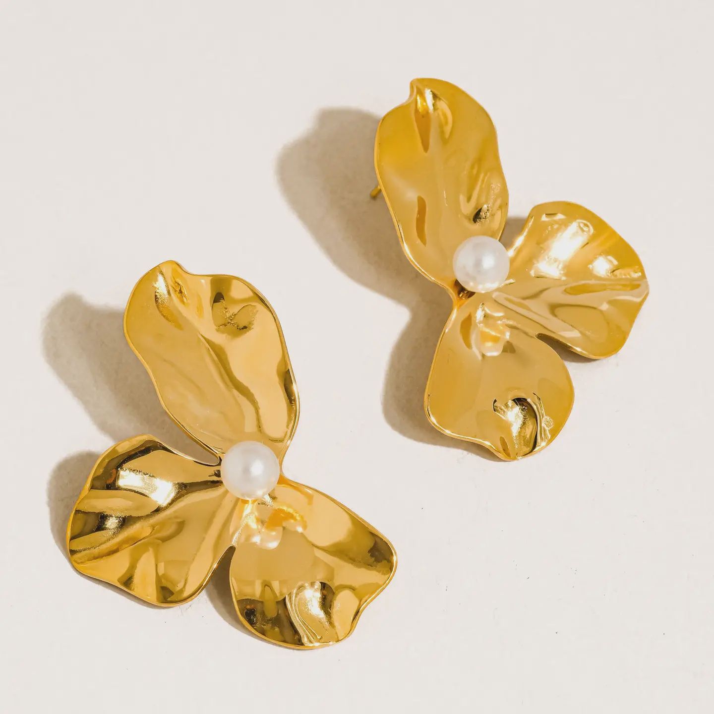 Flower Pearl Earring