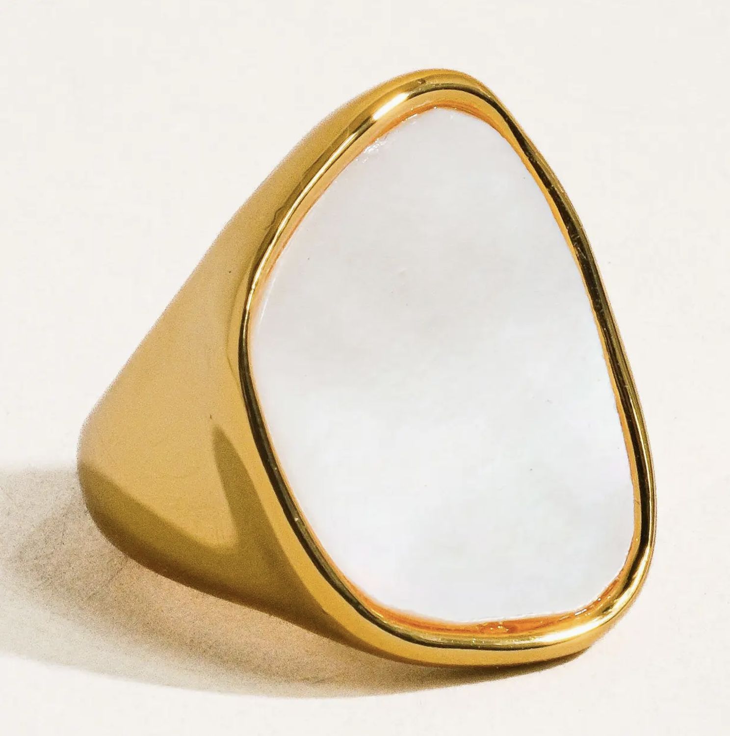 Shell Statement Ring