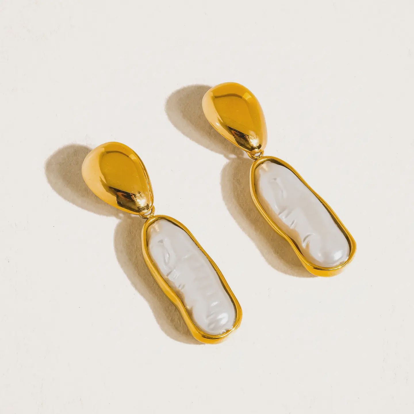 Elongated Pearl Earring