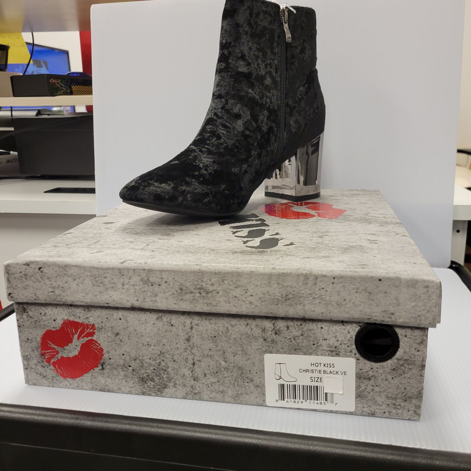 Black Velvet &quot;Hot Kiss&quot; Christie Ankle Boot (New), Size: 6