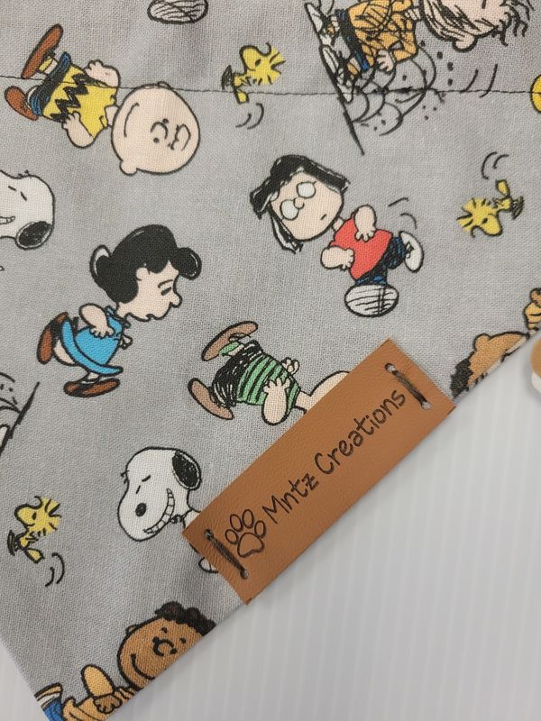 Mntz Creations Charlie Brown Scarf with Collar