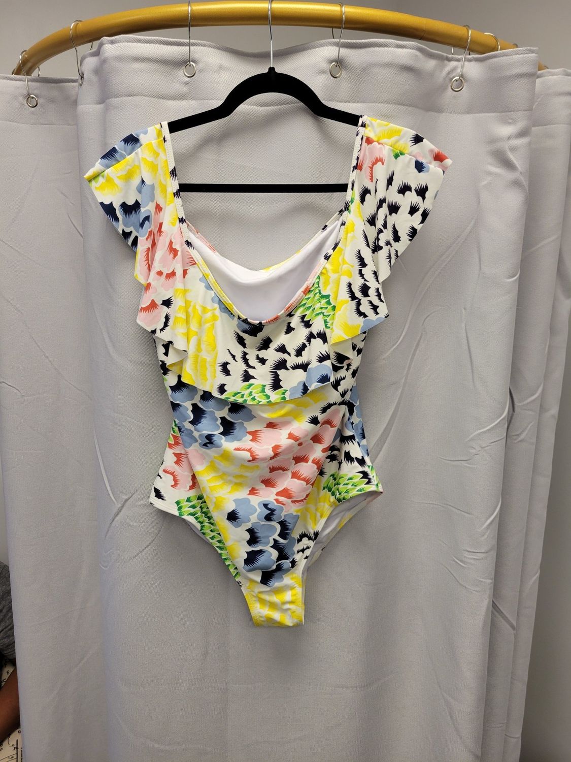 Cupshe multicolored ruffled one piece XL