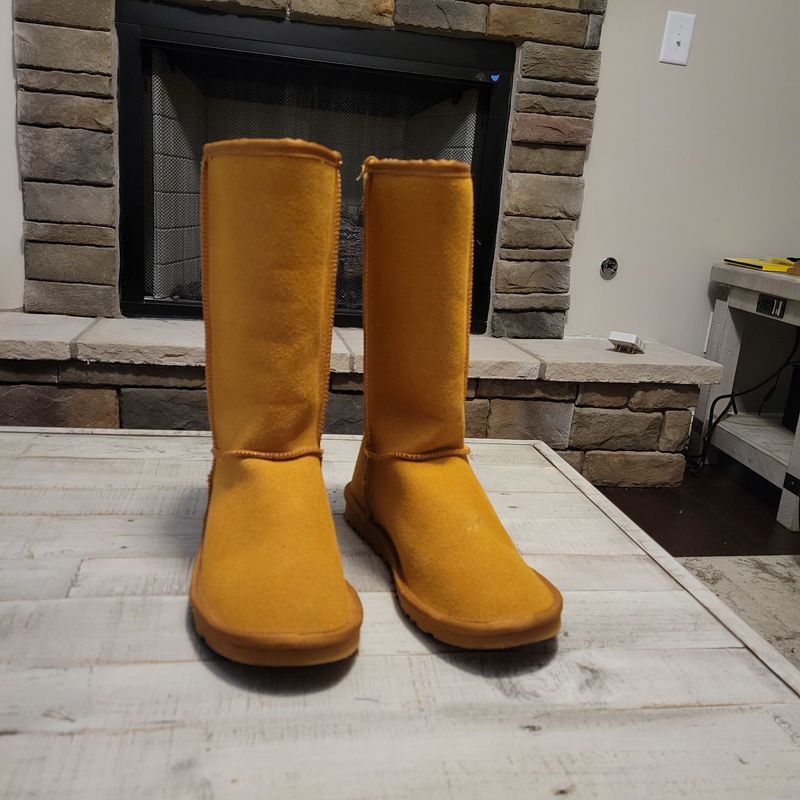 Ugg Boots (Brown) W9