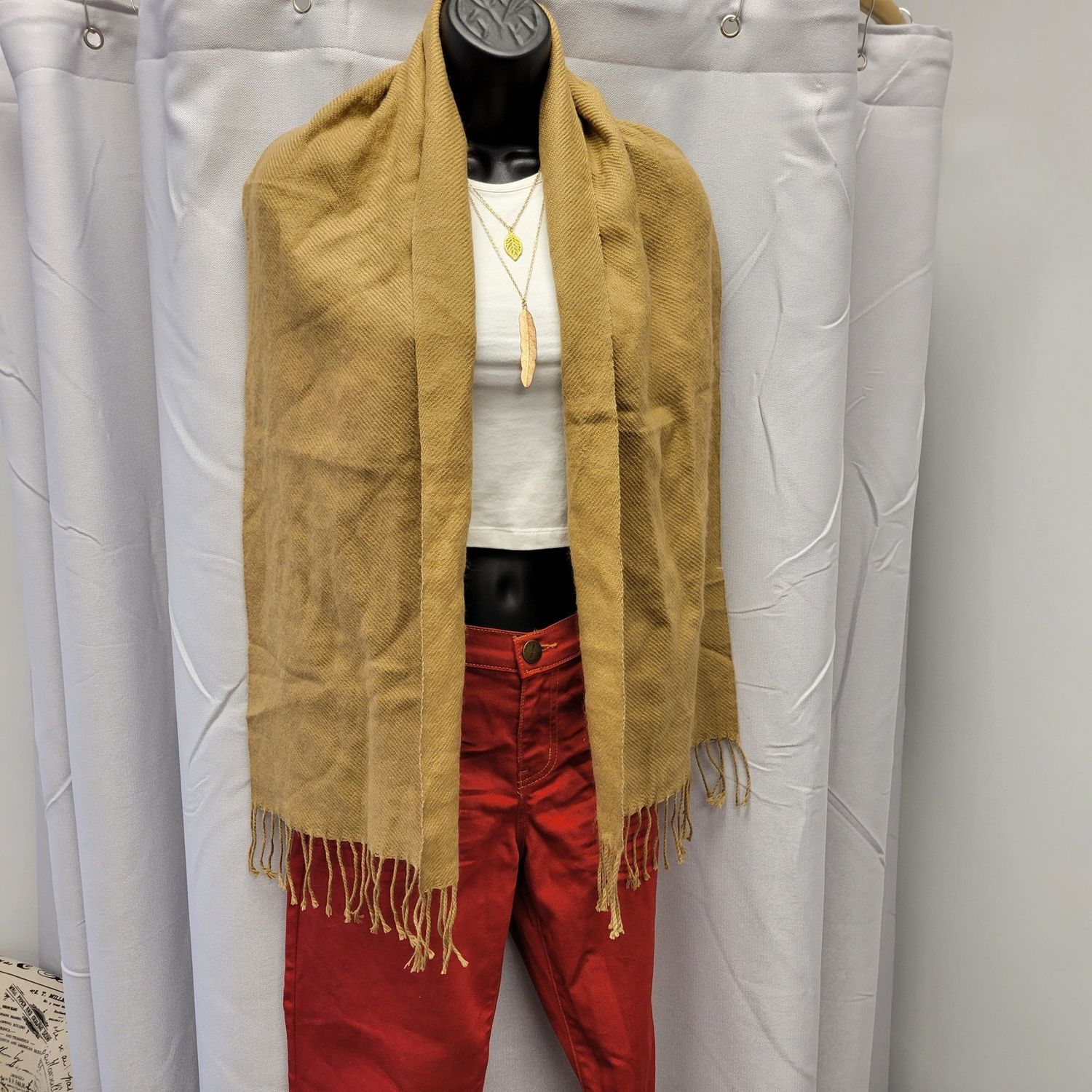 Tan Scarf with Fringe (OS)Pre-owned