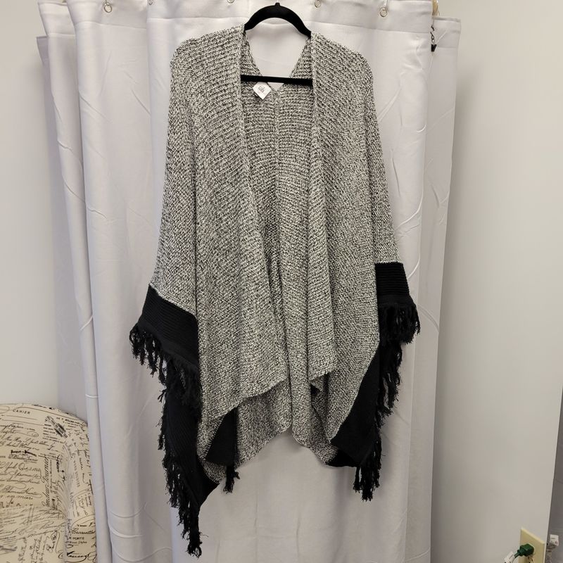 Cabi Black &amp; White Large Shawl w/ Fringe