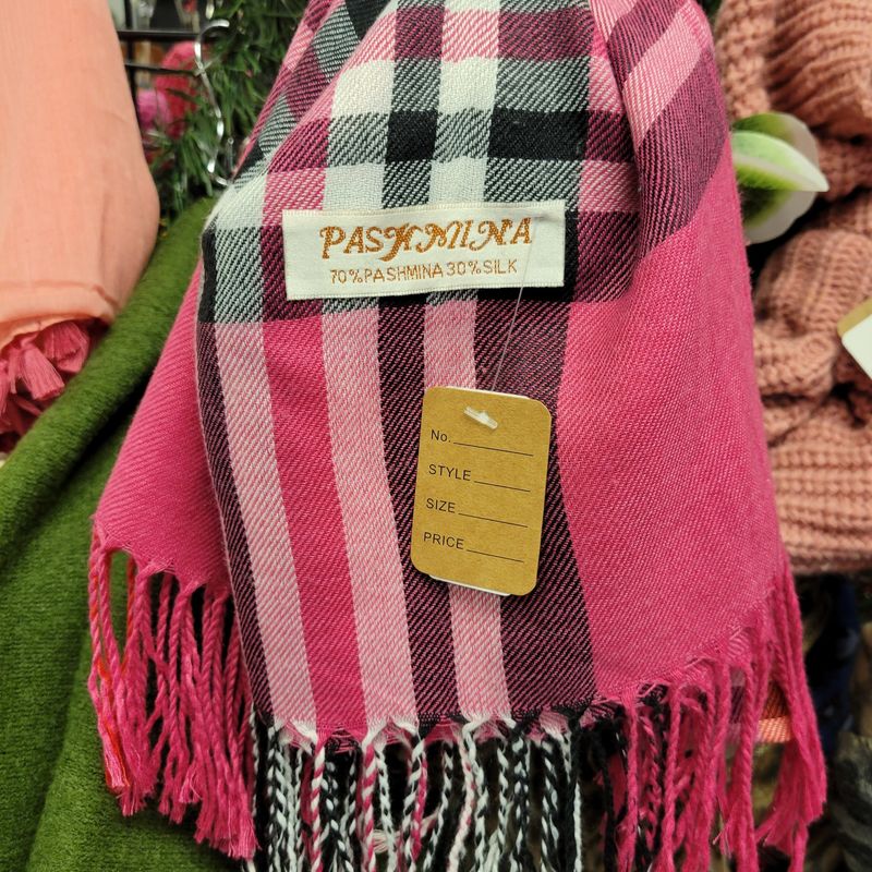Pink Plaid Pashmina Scarf With Fringe (OS)Pre-owned