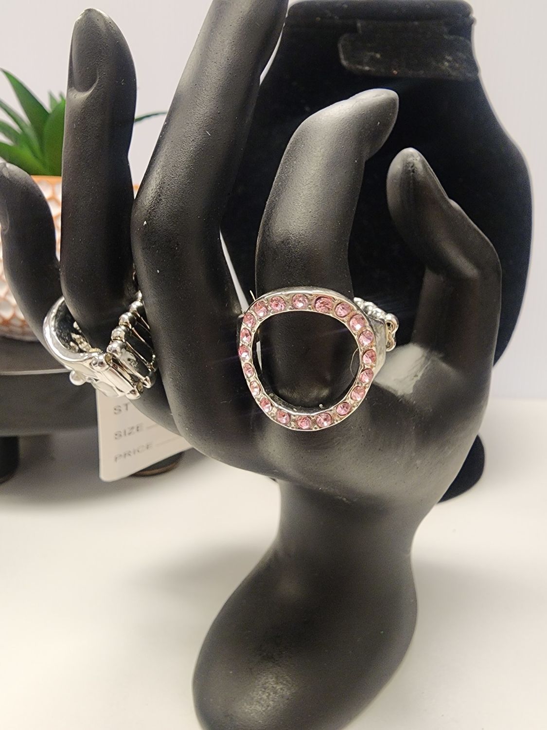 Paparazzi: One-GLAM Band- Pink (nwot)