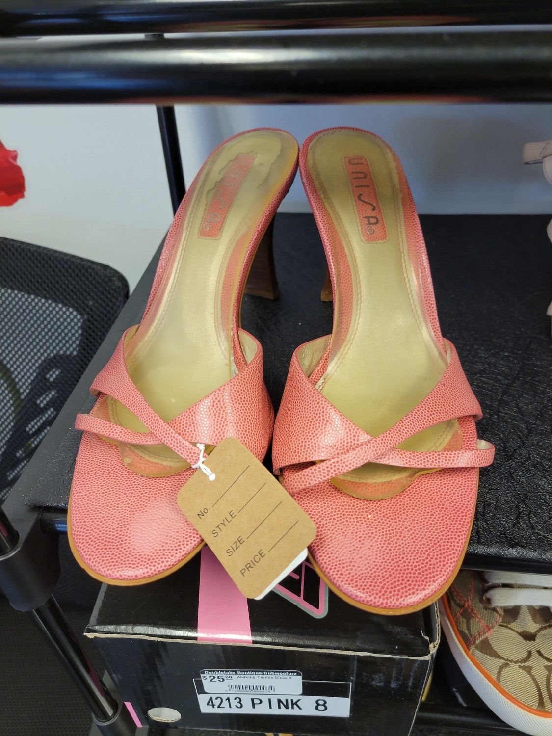 Light Red Sandal Heels (8B)Pre-owned