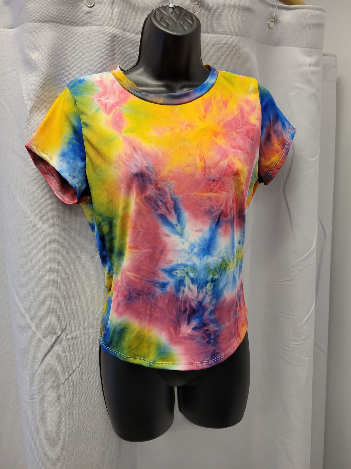 Multi-colored Tie Dye Tee (new) (M)