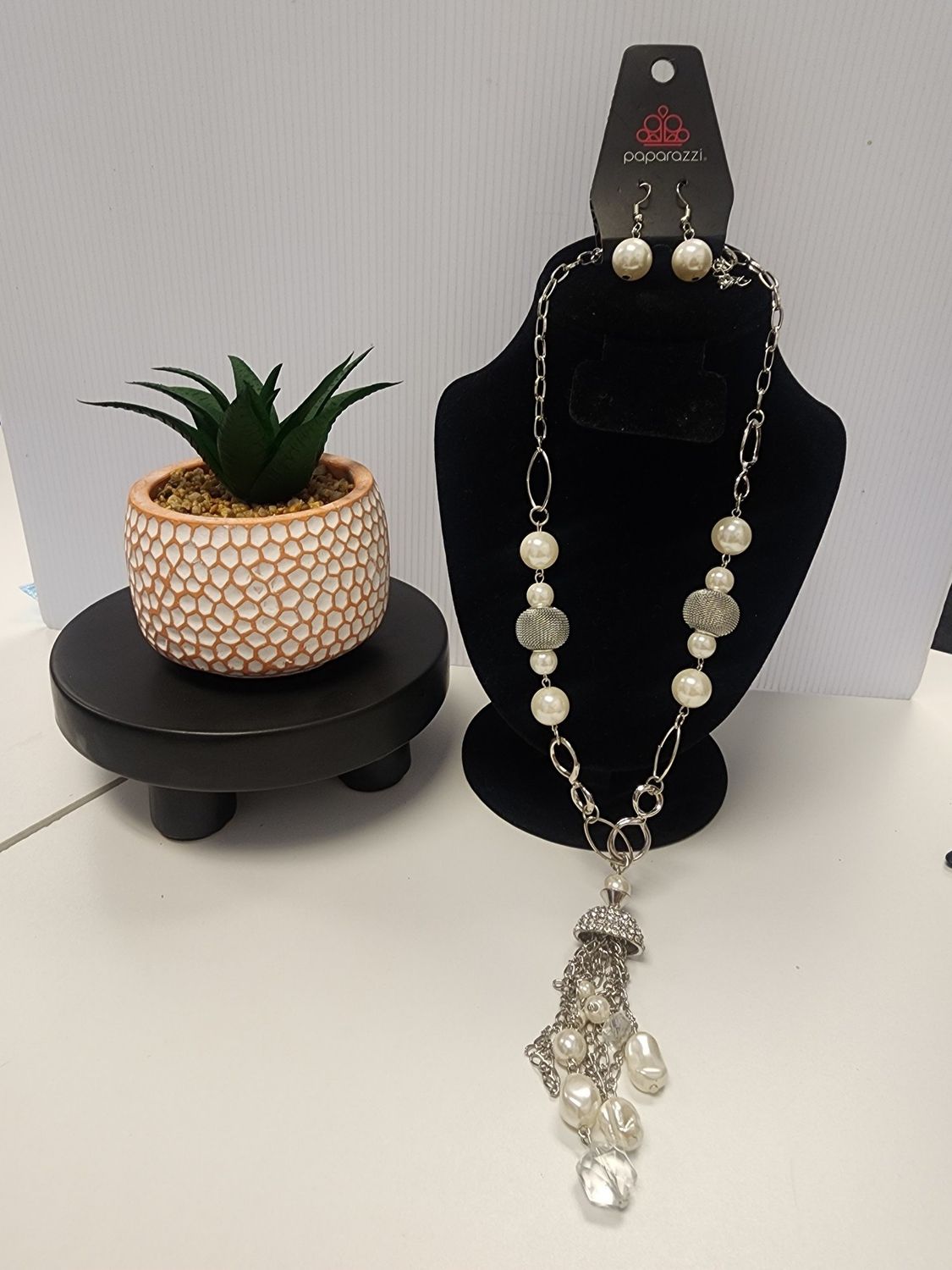 Designated Diva White &amp; Silver Necklace and Earring Set (NWT)