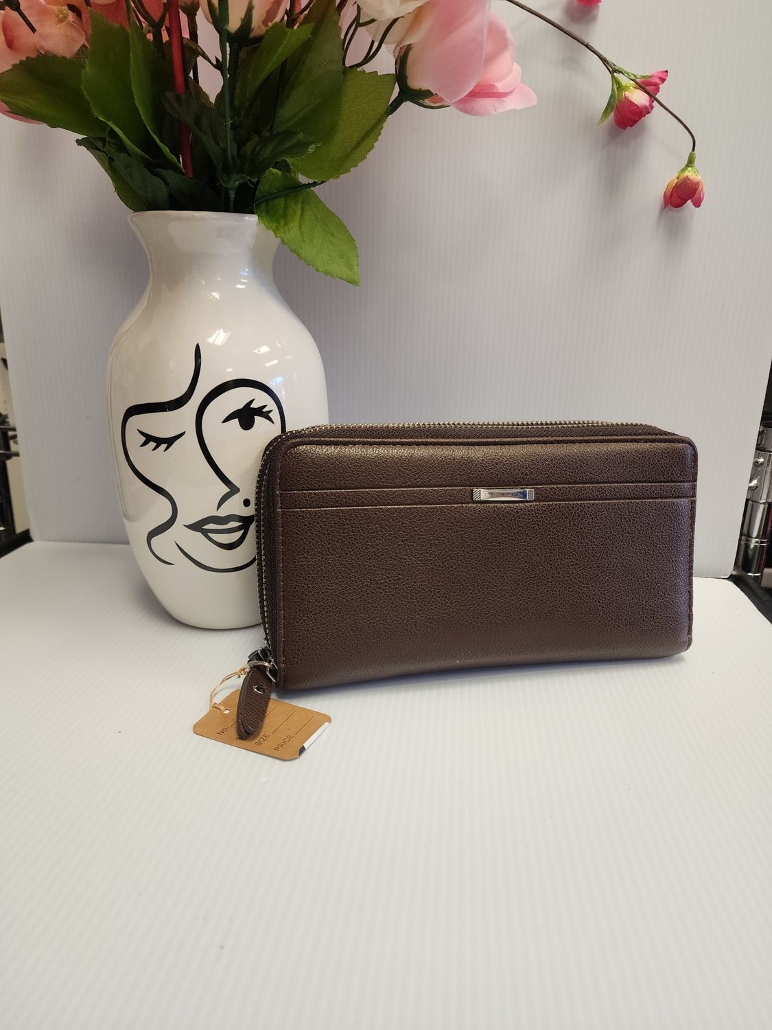 Brown Leather Clutch/Wallet (Pre-owned)
