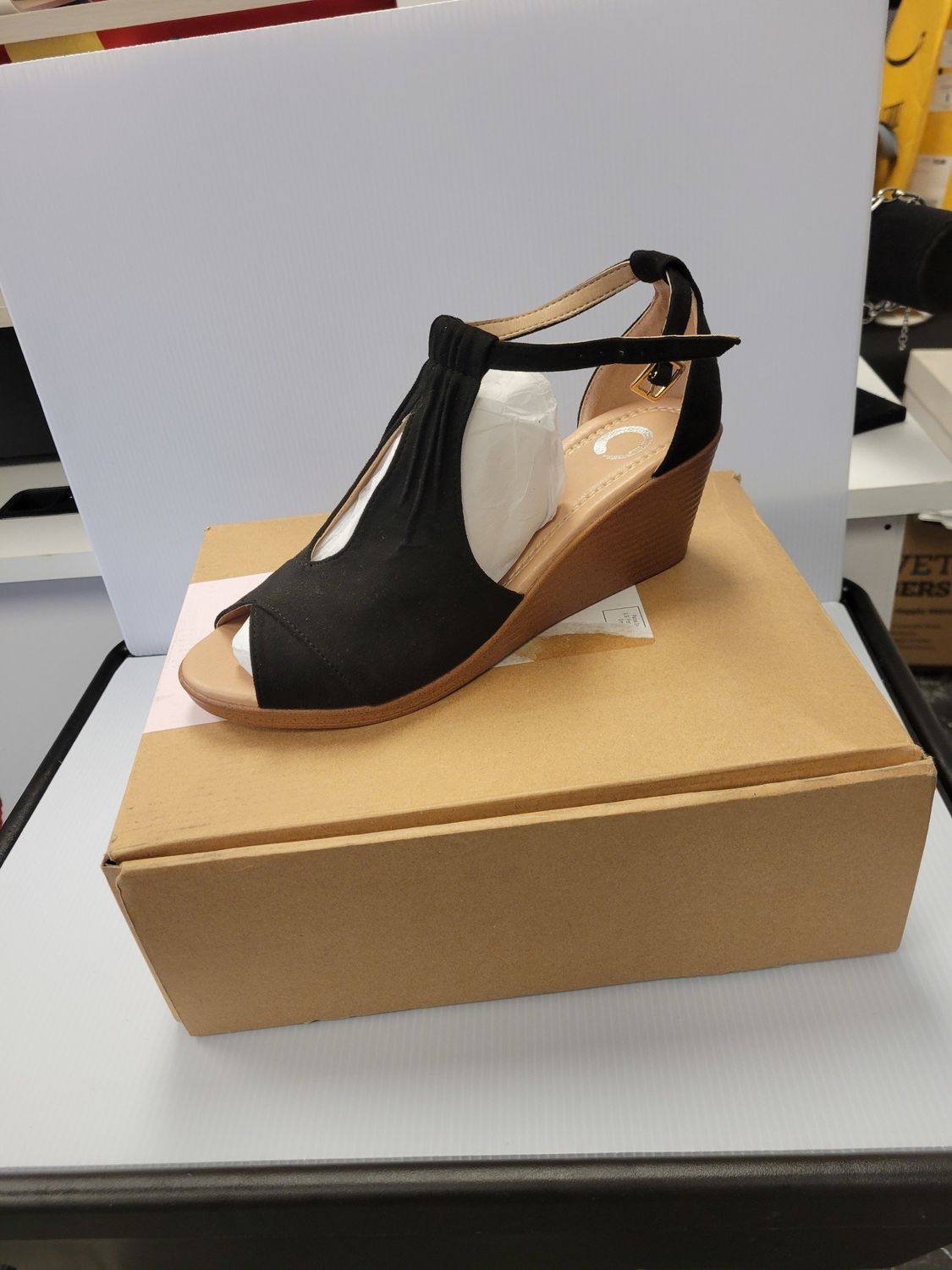 Journee Blk Wedge Heels (NWT) (8.5)