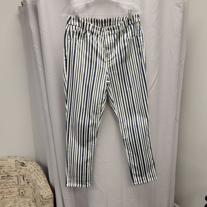 Chico&#39;s So Slimming Girlfriend Ankle Denim (1)8-M Pre-owned