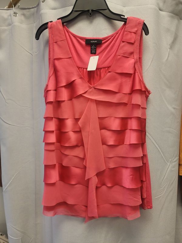 Alfani Ruffle Tiered Top (M) Pre-owned