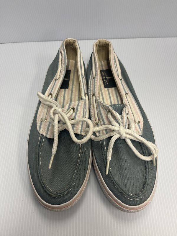 Blue Fin Boat Shoes (6) Pre-owned