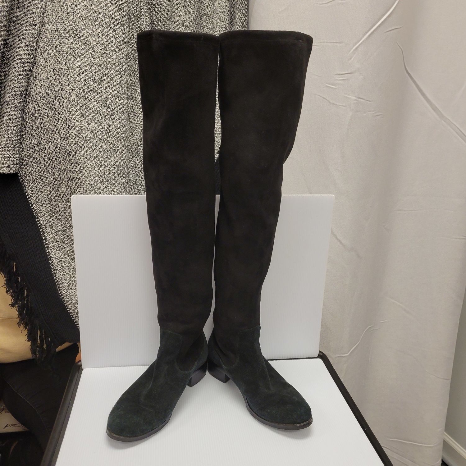 Nirvana Over the Knee Boots (7.5) Pre-owned