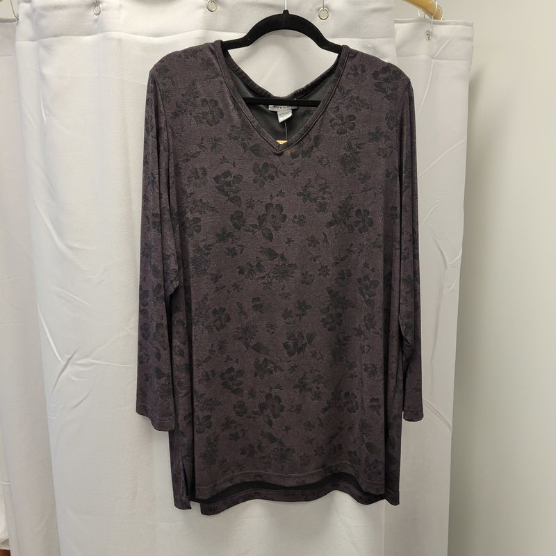Avenue Plum Top with Black Flowers (18/20)
