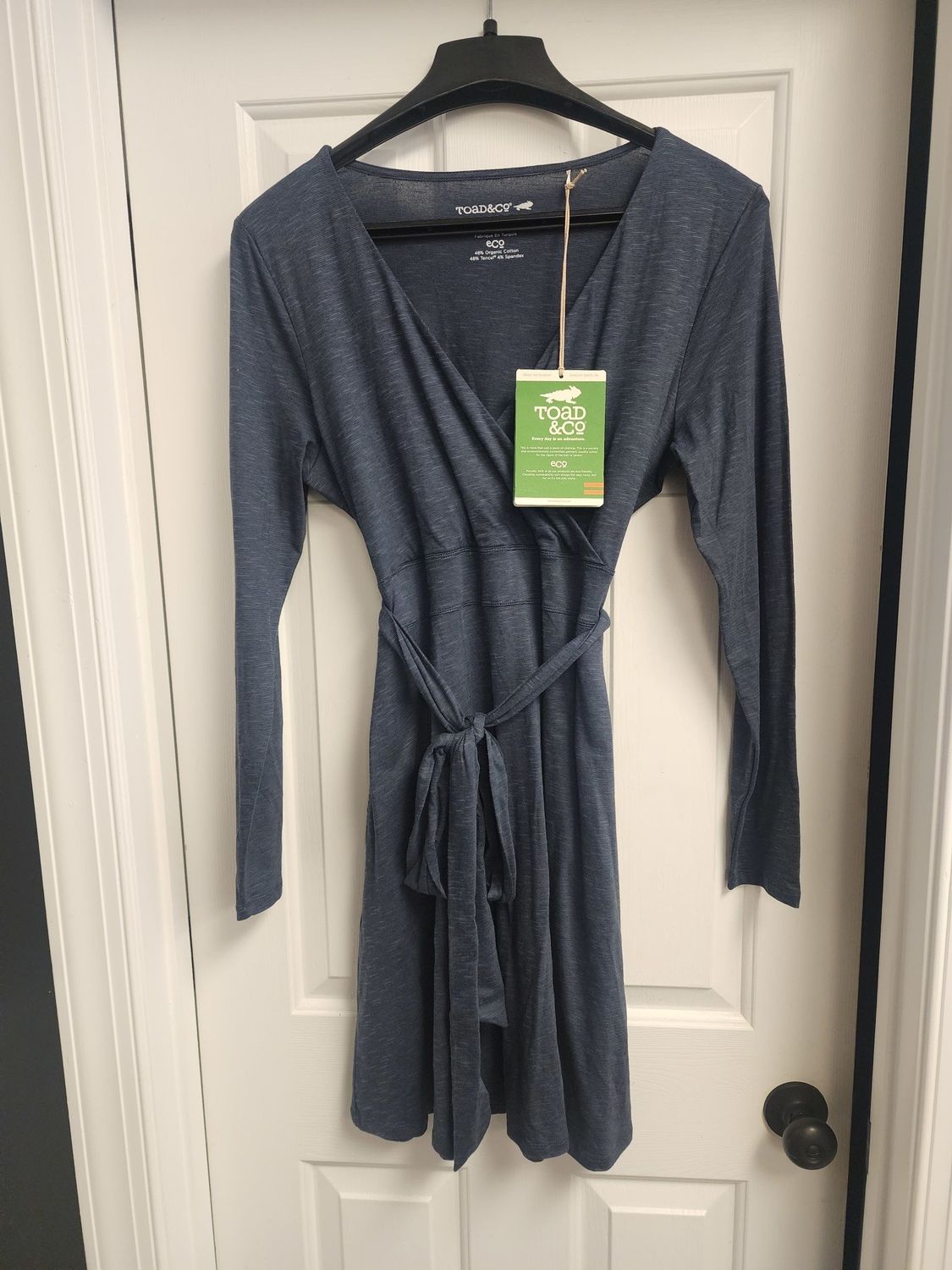 Cue Wrap Long Sleeve Dress (L) NWT